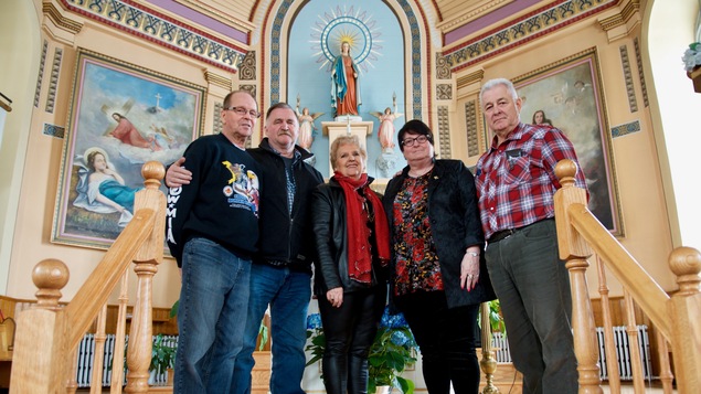 Des paroissiens de Sainte-Sophie se battent pour protéger leur église.
