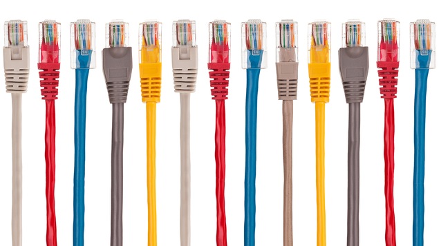 Des câbles d'accès à Internet Des câbles d'accès à Internet