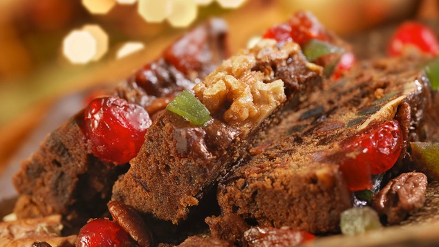 Tranches de gâteau aux fruits