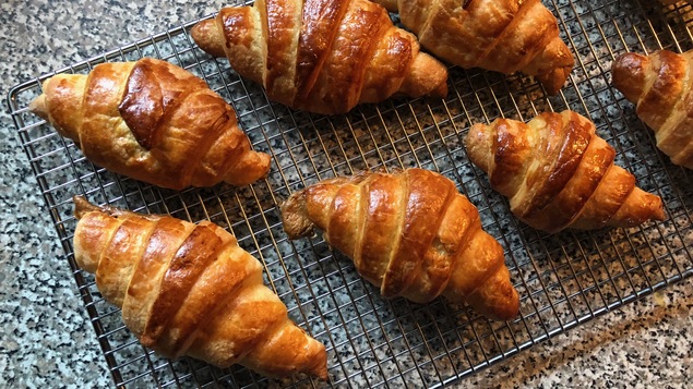 Des croissants maison.