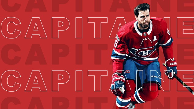 Shea Weber sur fond rouge avec le mot « capitaine » en blanc.