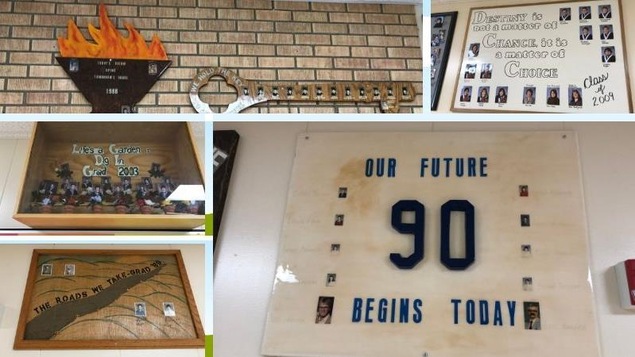 Des créations sur les murs dans l'école