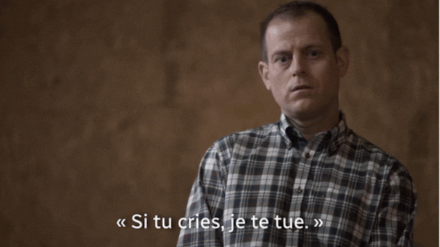 « Si tu cries, je te tue. » dit Jean Raymond à Emma Simard. « Si tu cries, je te tue. » dit Jean Raymond à Emma Simard.