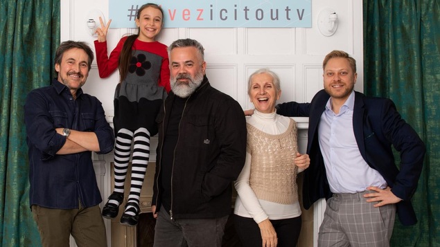 Guy A. Lepage, Élia St-Pierre, Éric Godin, Muriel Dutil et Éric Lambert. Guy A. Lepage, Élia St-Pierre, Éric Godin, Muriel Dutil et Éric Lambert.