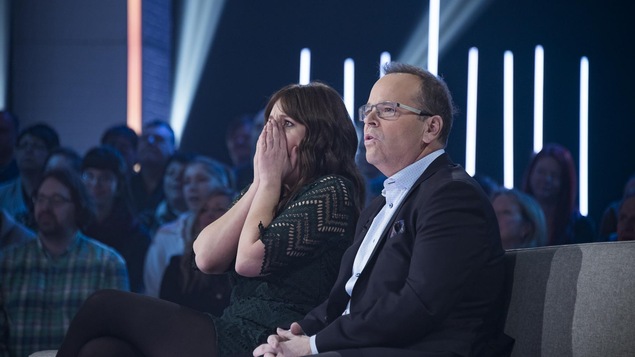 Les deux personnes sont très surprises. Les deux personnes sont très surprises.