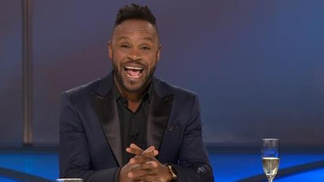 L'animateur a prit la place d'André Robitaille sur le plateau des Enfants de la télé L'animateur a prit la place d'André Robitaille sur le plateau des Enfants de la télé