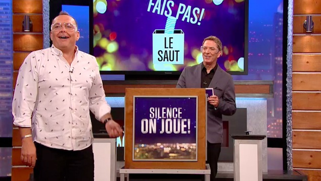 Jean-Michel Anctil joue à Fais pas le saut. Jean-Michel Anctil joue à Fais pas le saut.