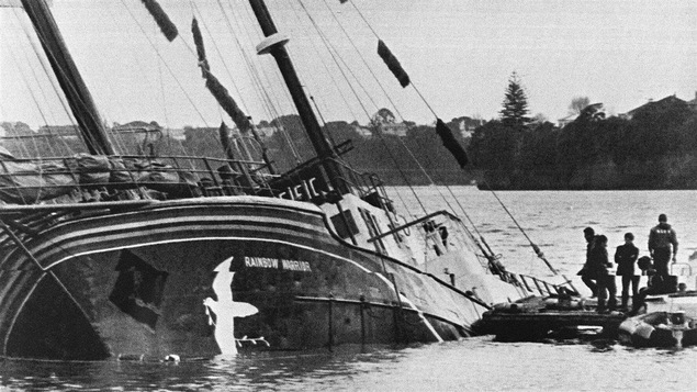 Le Rainbow Warrior coulé par les services secrets français en 1985
