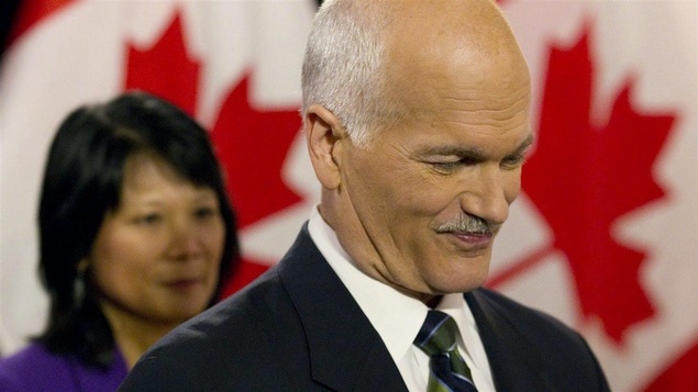Jack Layton annonce qu'il souffre d'un cancer de la prostate en février 2010.