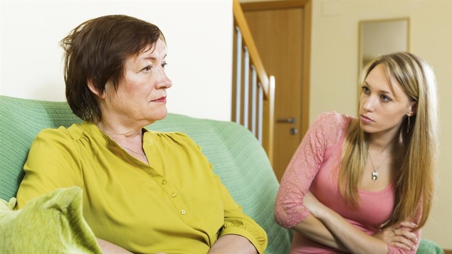 La cohabitation intergénérationnelle ne se passe pas toujours sans heurts.