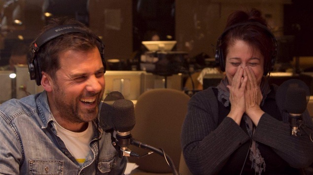 Les comédiens Bruno Marcil et Marie-Josée Bastien interprètent un extrait de <i>Paul dans le Nord</i>