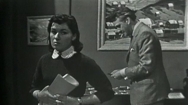 La comédienne Monique Miller dans le rôle de Florence, une pièce de Marcel Dubé, en 1957