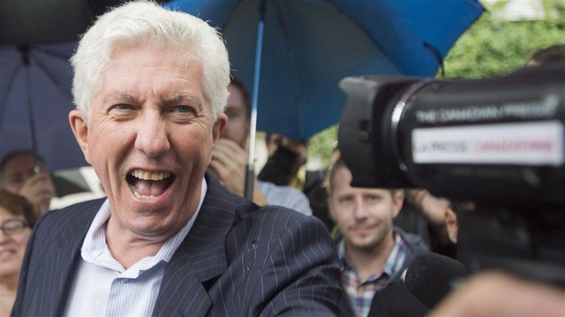 Gilles Duceppe rit aux éclats durant la campagne électorale de 2015.