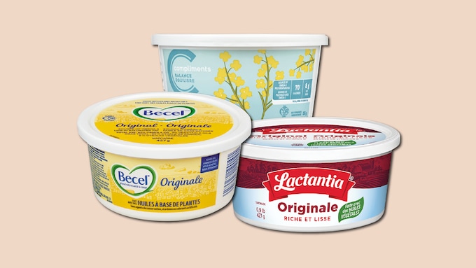 Trois pots de margarine de différentes marques.