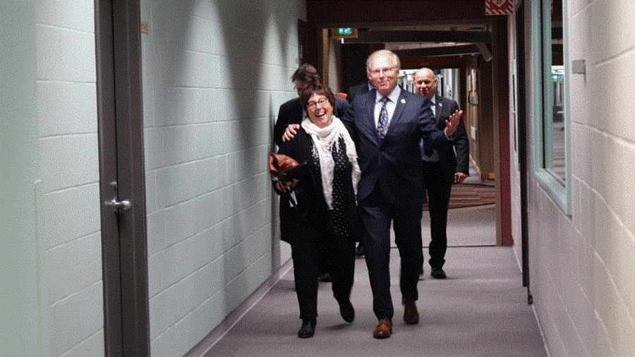 Le vendredi 21 septembre 2018, Jean-François Lisée, chef du Parti québécois, accordait une entrevue à Michel C. Auger, animateur de Midi info, en compagnie des journalistes Martine Biron et Jean-Sébastien Bernatchez Le vendredi 21 septembre 2018, Jean-François Lisée, chef du Parti québécois, accordait une entrevue à Michel C. Auger, animateur de Midi info, en compagnie des journalistes Martine Biron et Jean-Sébastien Bernatchez