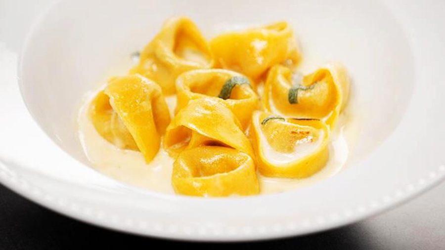 Tortellini Champignons Et Ricotta, Sauce à La Crème | Les Chefs! | ICI ...