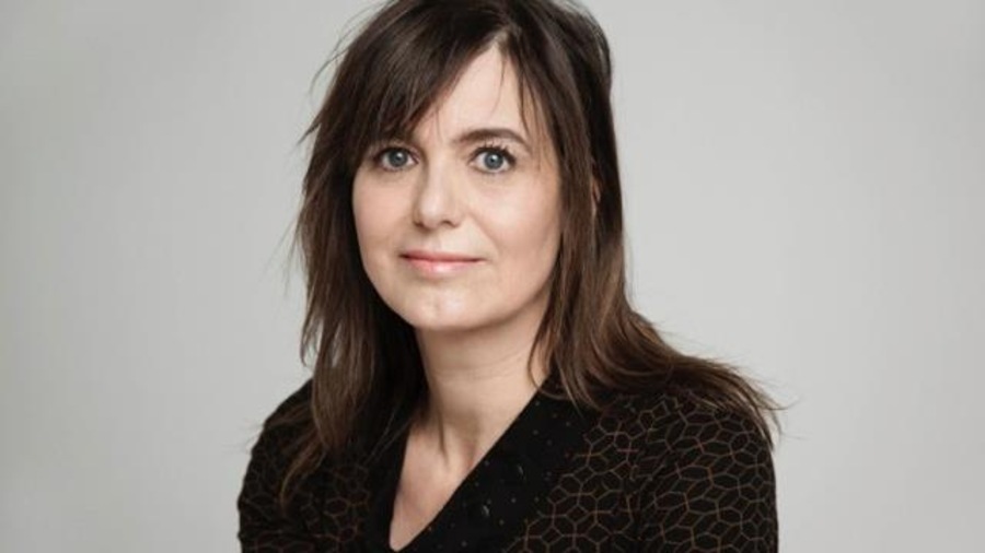 Portrait de l'autrice Julie Hivon. Portrait de l'autrice Julie Hivon.