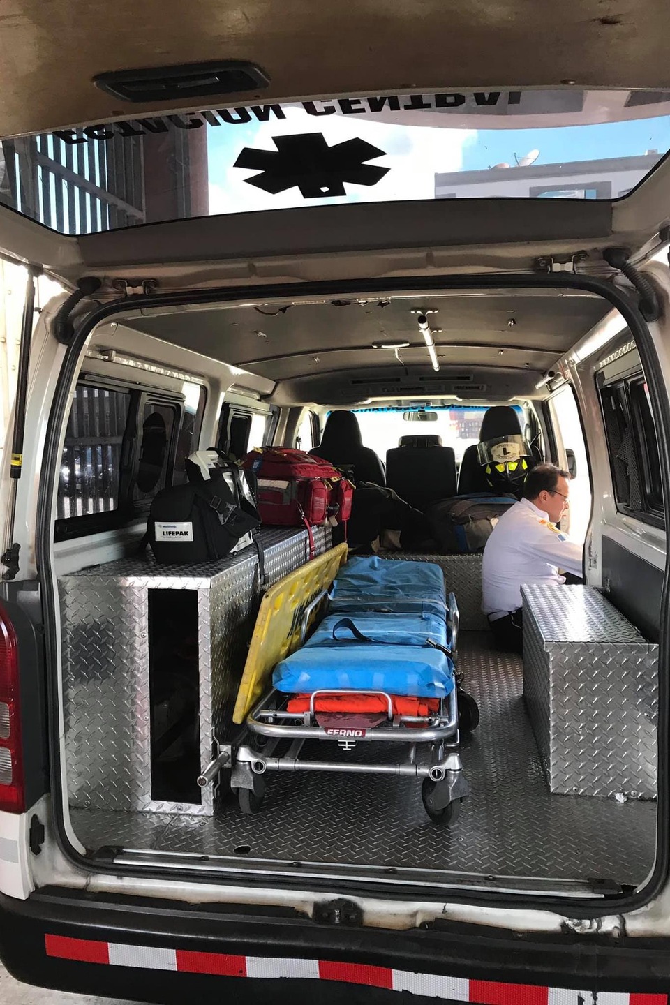 L'intérieur d'une ambulance L'intérieur d'une ambulance